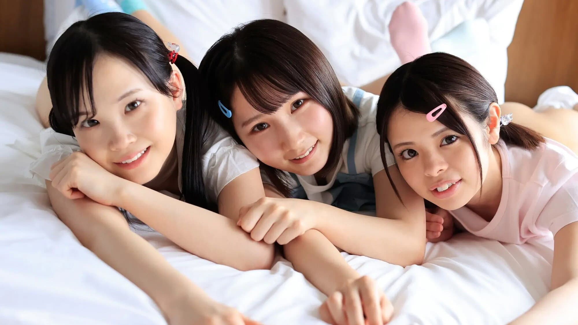 PIYO-157 トリプルミニマムトリプルパイパン！無邪気すぎるこどもビッチーズ。