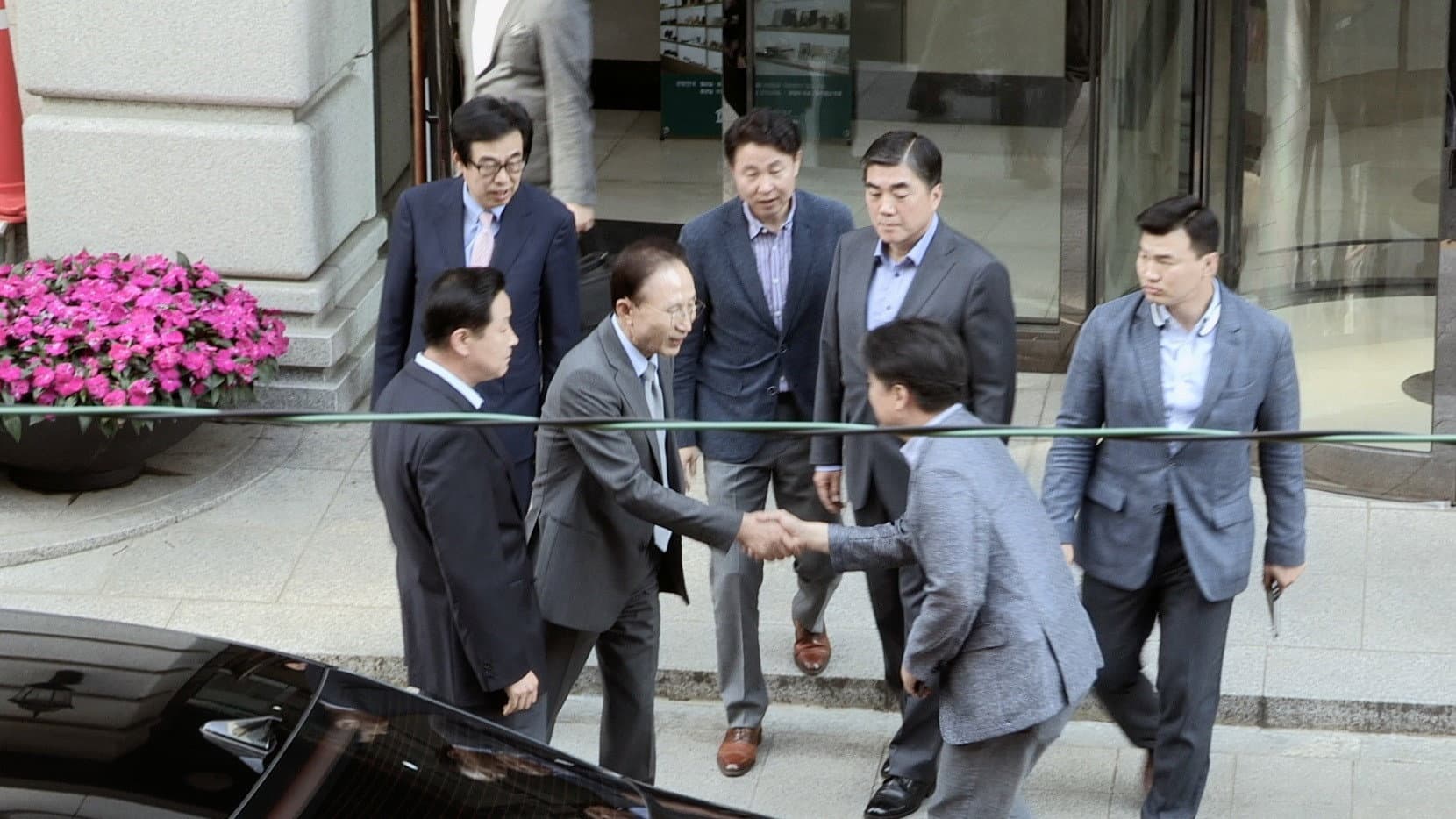 공범자들