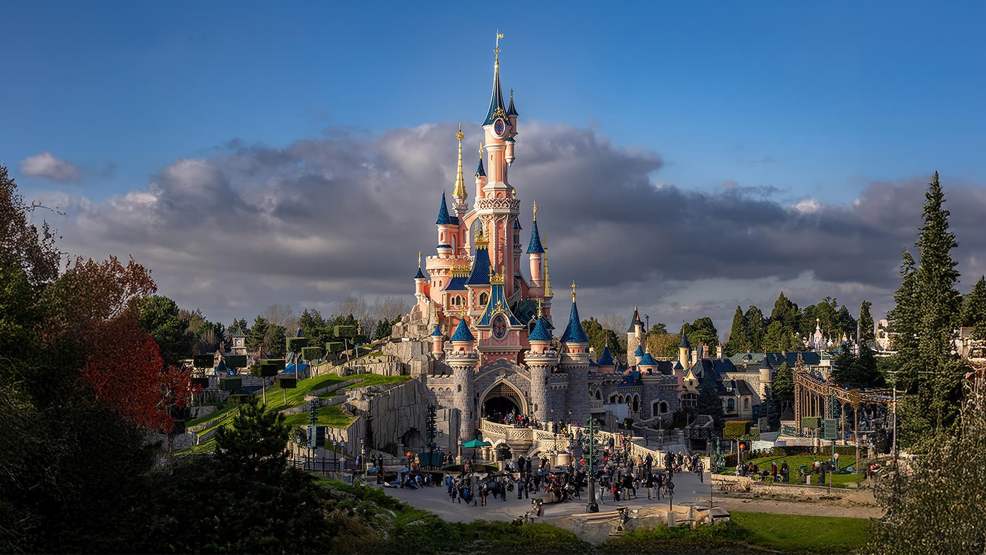 Disneyland Paris : les secrets du n°1 des parcs d'attraction
