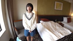 夏休み日焼けあとが残る雪乃ちゃんとごっくんプール教室 — foto 3