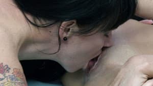 Women Seeking Women 84 — foto 2
