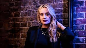 Laura Whitmore Investigates — foto 1