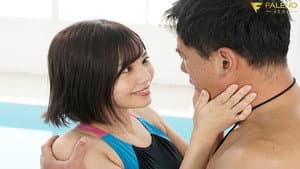 「私、誰にも言わないよ…？」巨乳女子○生の競泳水着越しの甘い誘惑に負けて校内禁断性交 二階堂夢 — foto 1