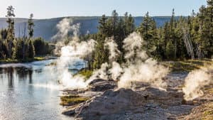 Yellowstone: Wildest Winter to Blazing Summer — foto 2