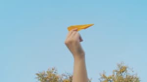 Makukulay na Eroplanong Papel — foto 1