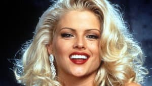 Edenquest: Anna Nicole Smith — foto 1