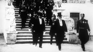 M. le président descendant l’escalier du Bardo — foto 1