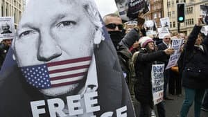 The War on Journalism: The Case of Julian Assange — foto 3