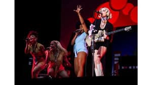 St. Vincent: Life is Beautiful USA 2021 — foto 1