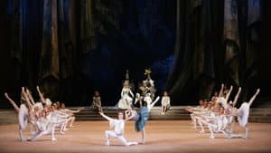 Bolshoi Ballet: Raymonda — foto 1