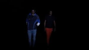 À l'entrée de la nuit — foto 1