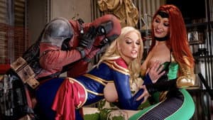 Captain Marvel XXX: An Axel Braun Parody — foto 7