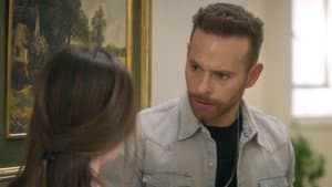 Diego se distancia de Isabel