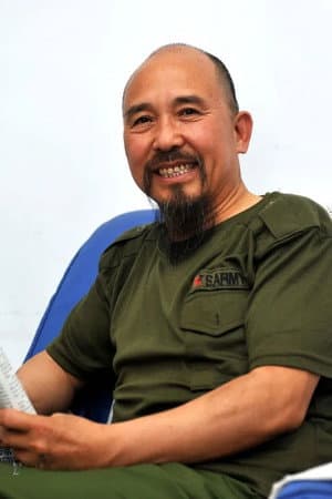 王堅定