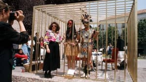 The Couple in the Cage — foto 1