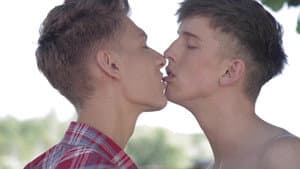 More than Buddies — foto 5