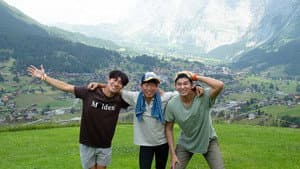 텐트 밖은 유럽 — foto 1