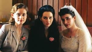 Amongst Women — foto 1