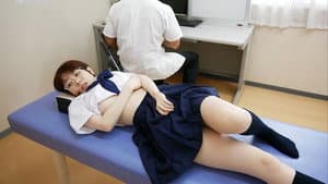 初恋。凄テク整体師にイクイク体質にされ子宮も心も堕ちた文学少女 水卜さくら — foto 1