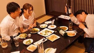 出張先相部屋NTR　絶倫の上司に一晩中何度もイカされた女子社員 — foto 7
