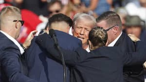 TMZ Presents | Under Fire: The Trump Assassination Attempt — foto 2