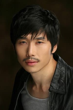 손현우
