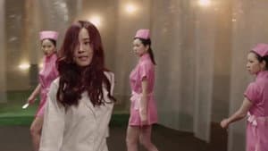 어느 잔인한 미용사의 — foto 2
