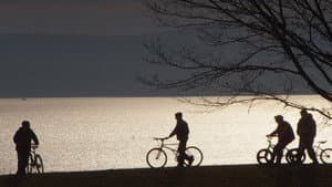 Super Dark Times — foto 3