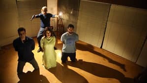 Hostages — foto 1