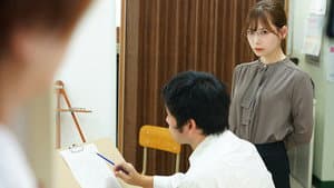 あの美術の先生が僕らのチ〇ポをこんなに下品にしゃぶってくれるなんて夢みたいだ — foto 8