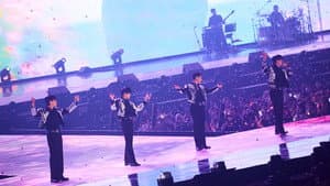 하이라이트: 라이츠 고 온, 어게인 인 시네마 — foto 2