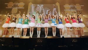 モーニング娘。 コンサートツアー 2012春 Solo 鈴木香音 ～ウルトラスマート～ 新垣里沙 光井愛佳 卒業スペシャル — foto 1