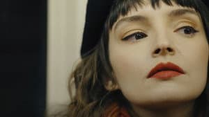 Lauren Mayberry: I Change Shapes — foto 1