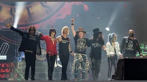 Guns N' Roses: 2 Classic Albums Under Review: Use Your Illusion I and II — foto 1