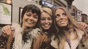 Take Three Girls — foto 1