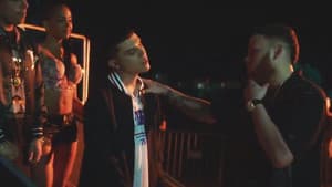 Con el micrófono y la forty