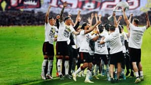 Do neba a do pekla: Spartak Trnava — foto 3