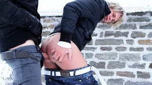 Out in Public 8 — foto 3