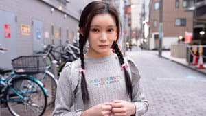SUJI-245 偶然声を掛けた女の子が可愛くて…尾行わいせつ・強●オナニー投稿・女子部屋侵入 三つ編み貧乳パイパン少●ゆかちゃん136cm 美好柚伽 — foto 1