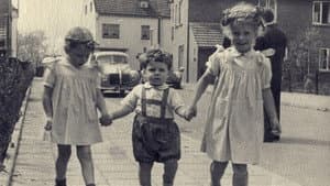 Act Your Age (Emotional Maturity) — foto 1