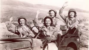 Four Jills in a Jeep — foto 4