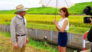 田舎に泊まって夫婦を寝取ろう！絶倫キララの奥さんにバレるスレスレ既婚者チ○ポハメたがり2DAYS — foto 1