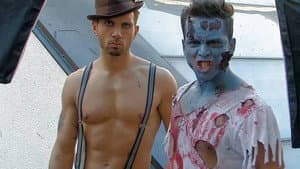 Housewife Alien vs. Gay Zombie — foto 1