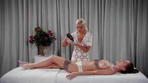 Hot girl massage stories — foto 1