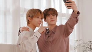어색하지만 괜찮아 — foto 1