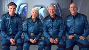 Space Titans: Musk, Bezos, Branson — foto 1