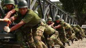 報告班長7 勇往直前 — foto 1