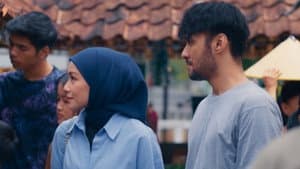 Cinta Tak Pernah Tepat Waktu — foto 3