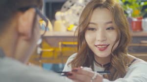 동거 친구의 여자친구 — foto 1