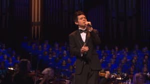 Glad Christmas Tidings Featuring David Archuleta — foto 1